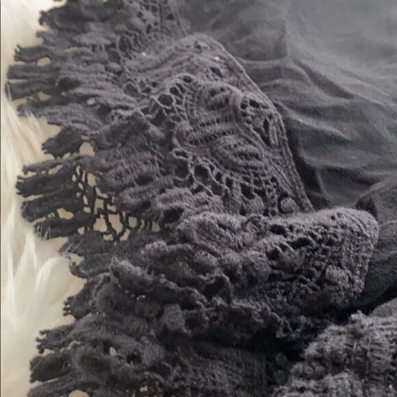 ✨Women's Black Mysterious Muse Crochet Romper✨ - Picture 7 of 7